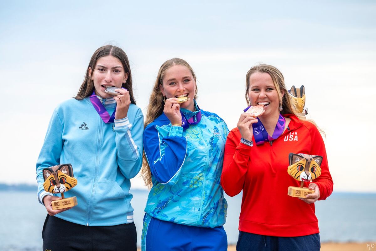 La cordobesa Chiara Ferretti se colgó la medalla de plata en los Juegos Panamericanos Junior Asunción 2025. (Prensa COA)