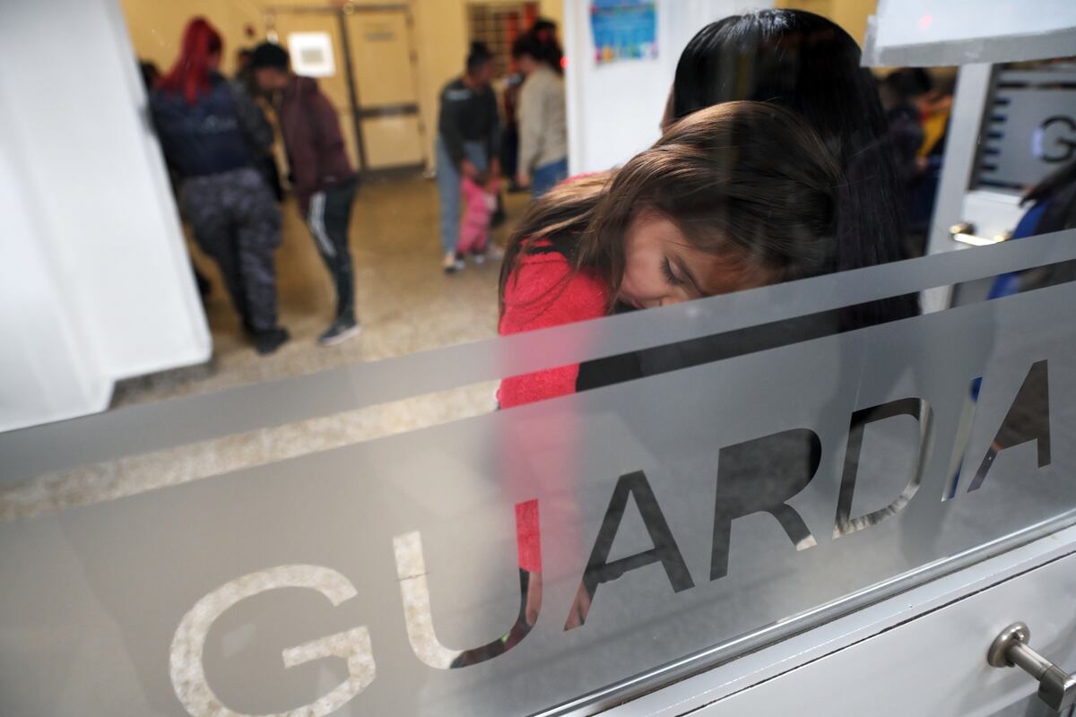 La guardia del Hospital de Niños está colapsada por la cantidad de consultas debido a la proliferación de enfermedades respiratorias. (Javier Ferreyra / La Voz)