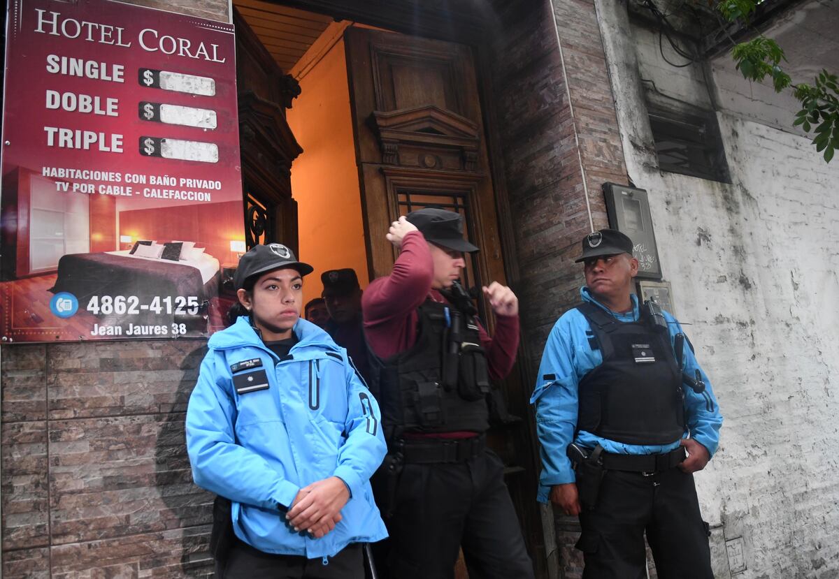 Operativo en Balvanera. (Télam/Gustavo Amarelle)