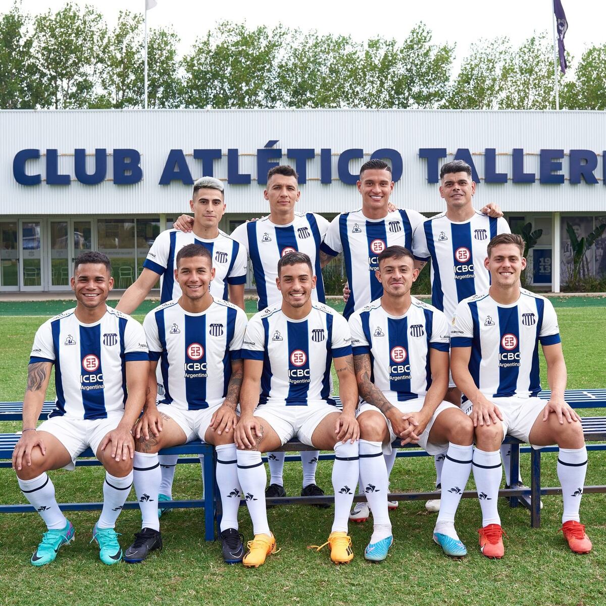 Alejandro Martínez fue presentado hace dos años junto con Rubén Botta, Juan Camilo Portilla, Gustavo Bou, Miguel Navarro, Alex Vigo, Ramiro Ruiz Rodríguez y Federico Girotti. Ahora vuelve de Brasil. (Prensa Talleres)