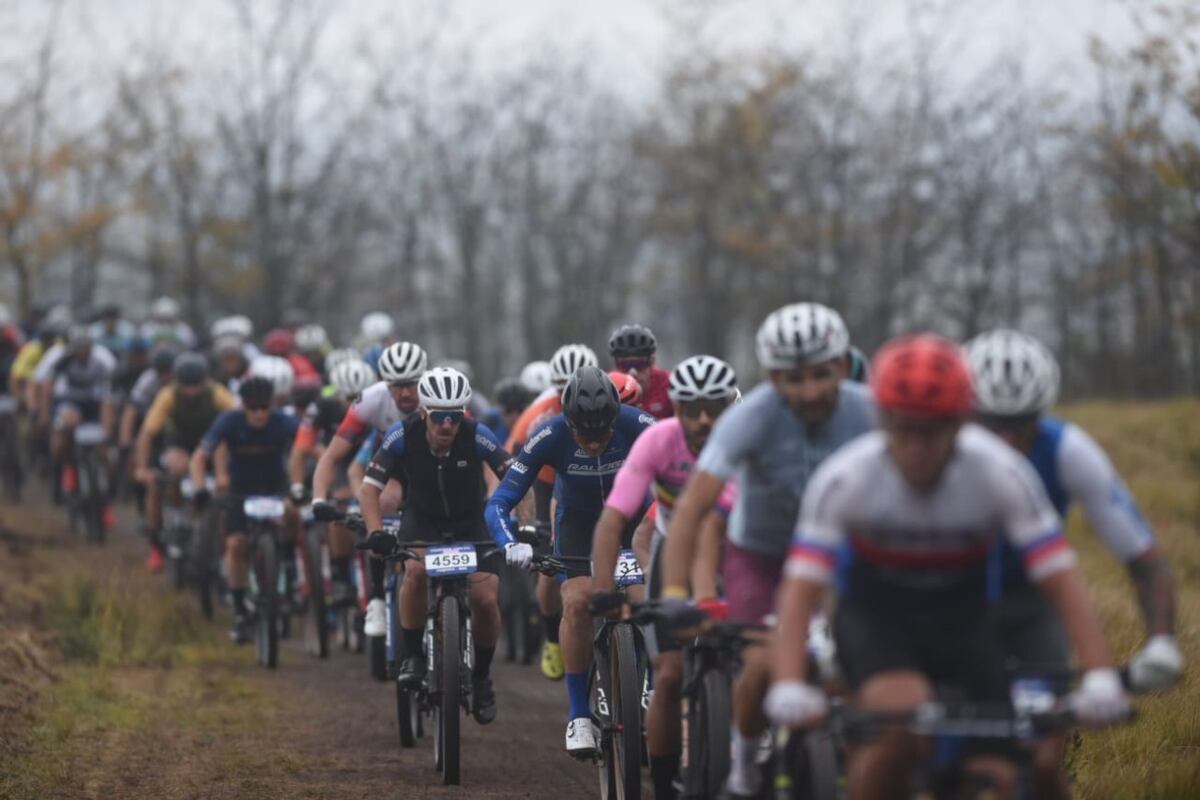 Desafío Río Pinto, día2. La competencia más convocante de MTB a nivel continental, con una inscripción de 5500 participantes, un récord histórico. (La Voz)