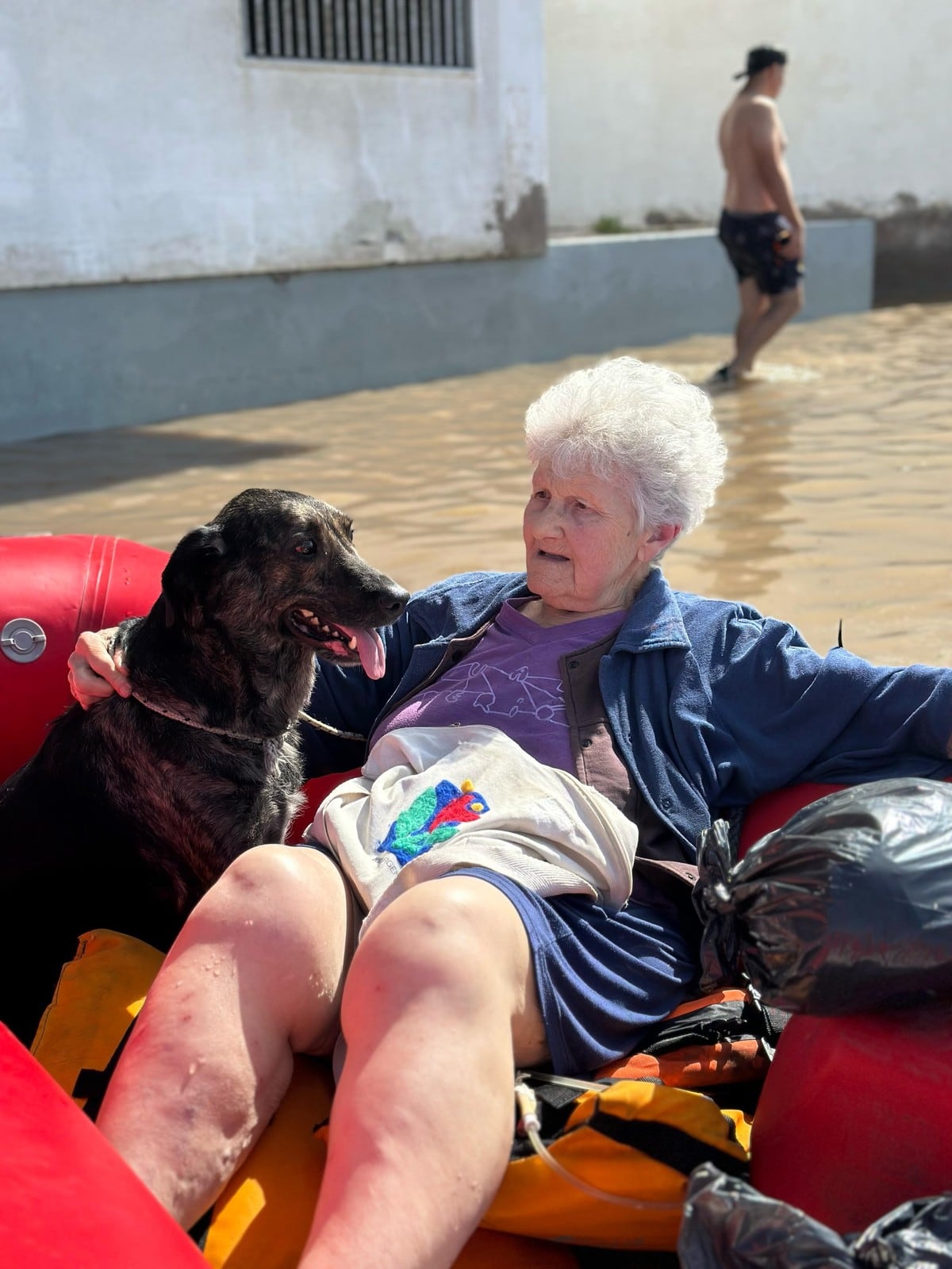 Bahía Blanca: el cordobés que ayudó a rescatar más de 150 animales tras el trágico temporal