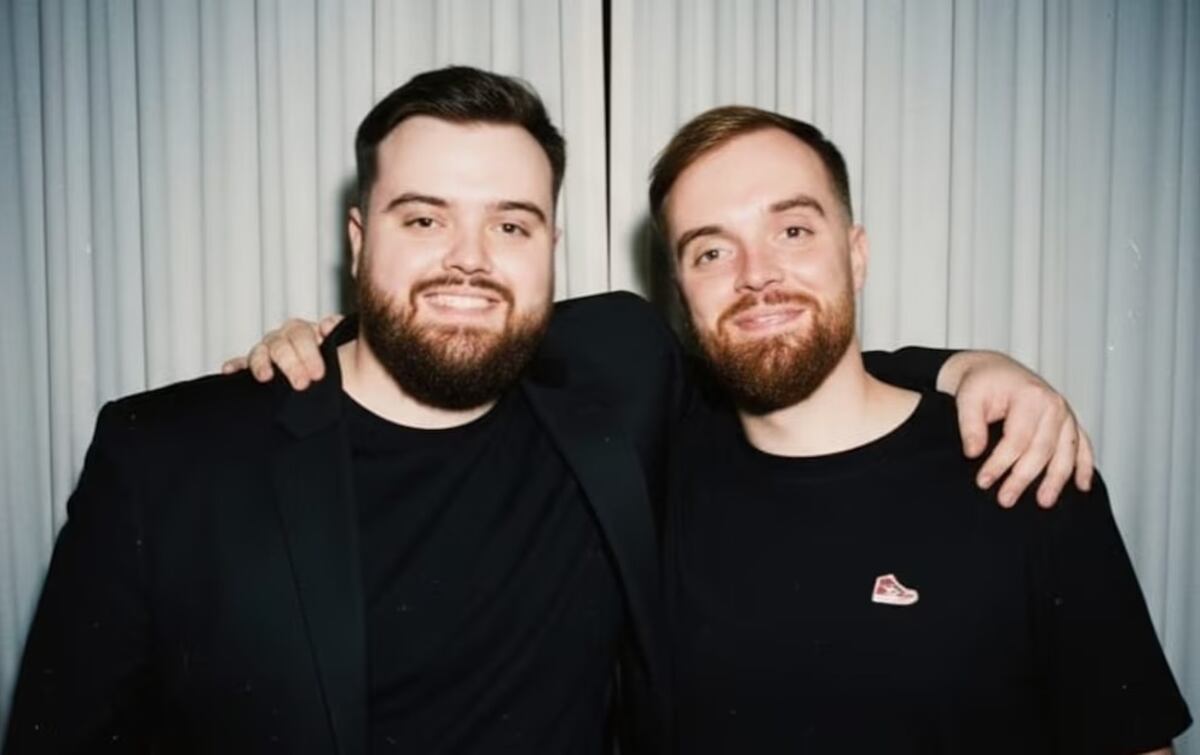 El famoso streamer se sumó a la tendencia del momento y armó una foto con su "yo" del pasado.