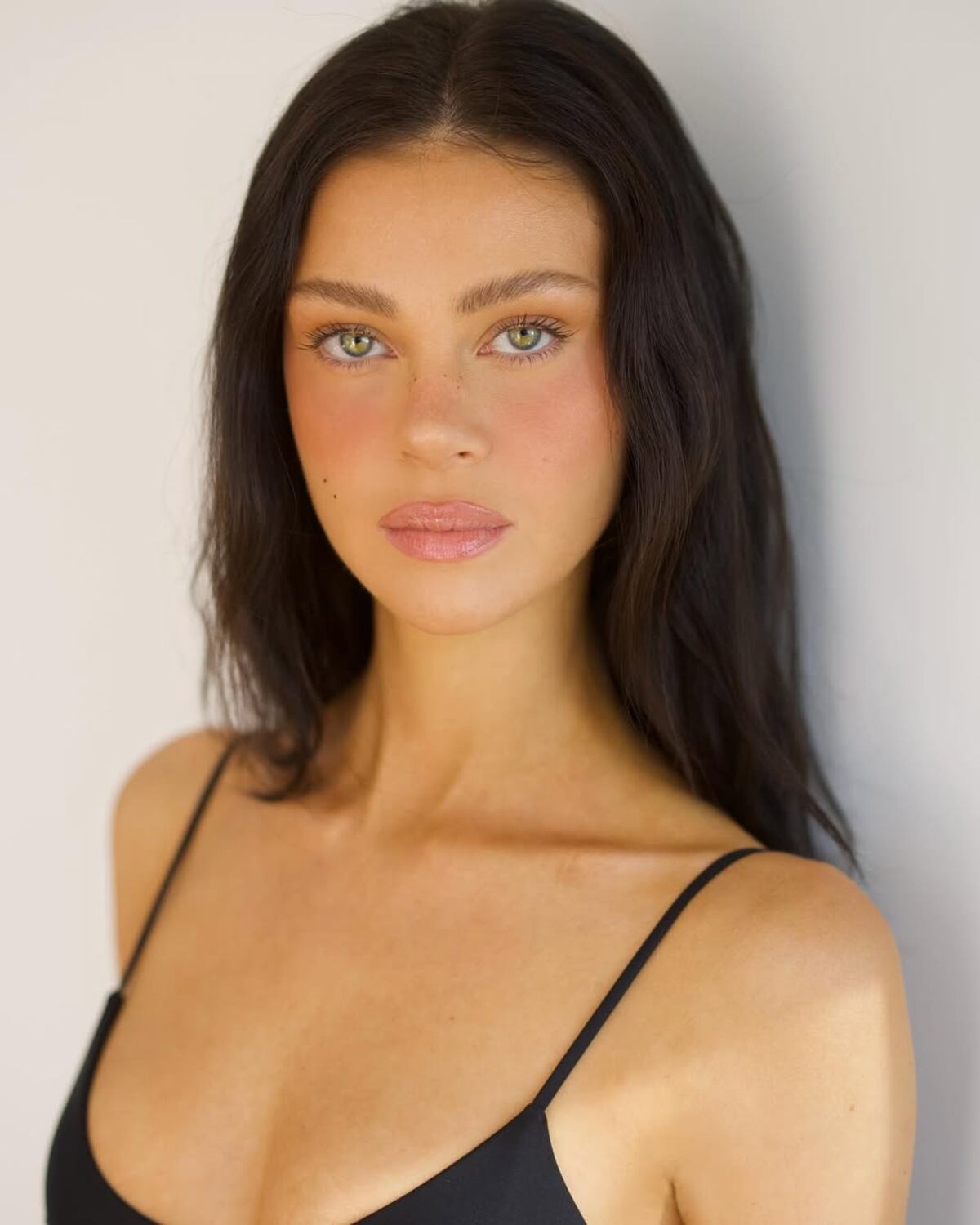 Nicola Peltz.