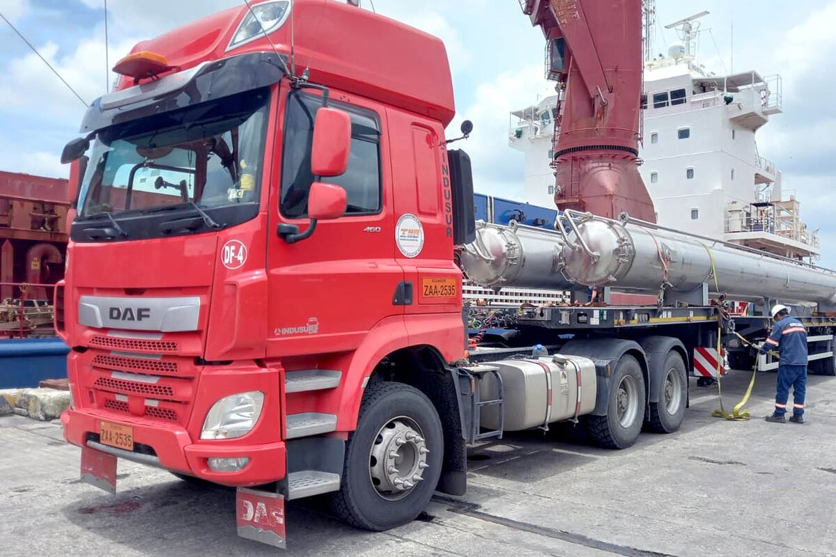 Transporte propio CIMC para logística.