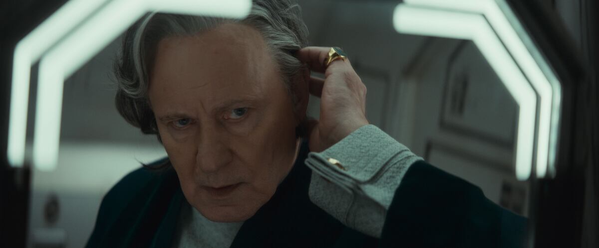 Stellan Skarsgård como Luthen Rael en la segunda temporada de "Andor" (Disney)