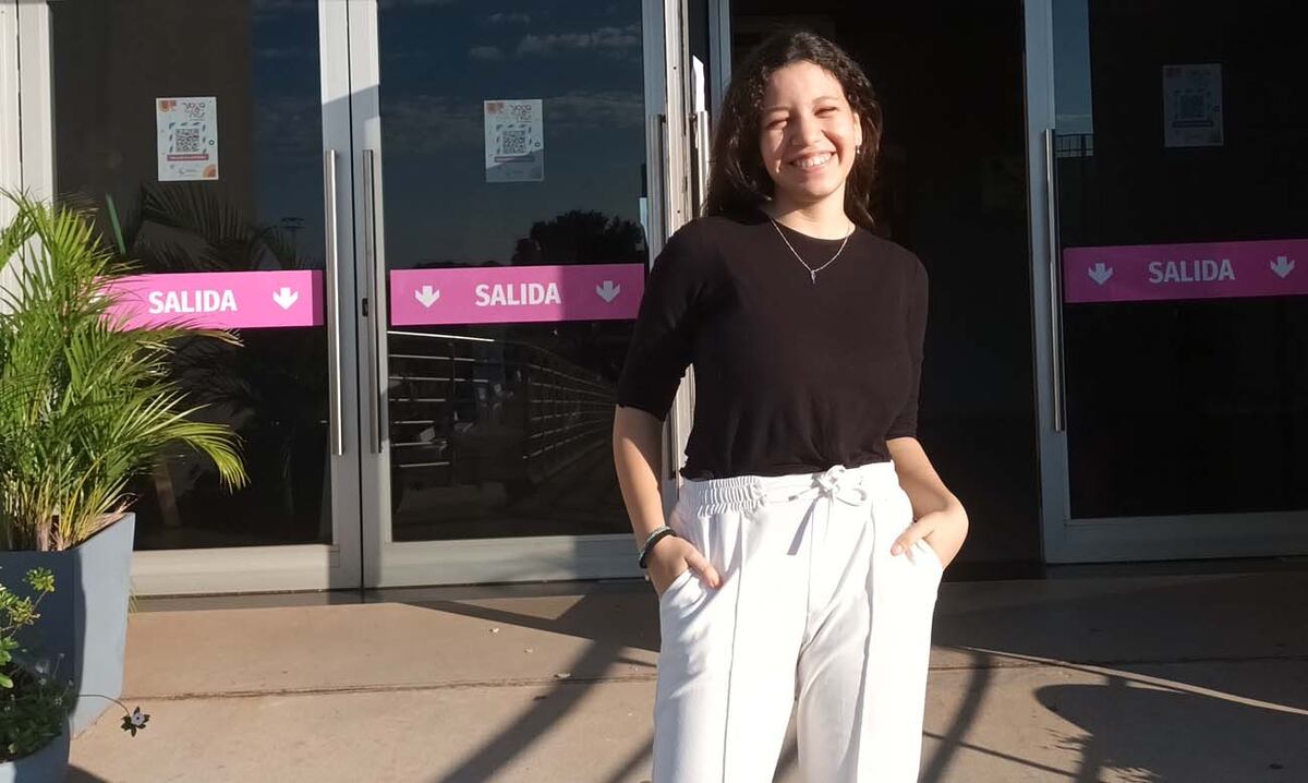 La argentina Victoria Rojas, de 17 años, oriunda de Posadas, Misiones, seleccionada entre los 50 mejores estudiantes del mundo por el Global Student Prize 2023 (gentileza de la familia)