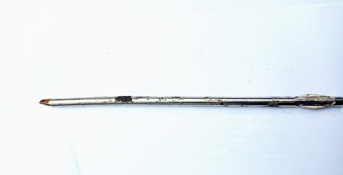 Un ladrón de autos fue sorprendido por el dueño del vehículo en barrio Zumarán.