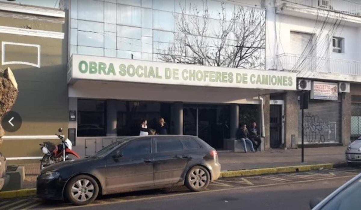 Asociación de Ayuda Mutua de Choferes Camioneros Obreros y empleados de transporte de Cargas de La Plata.