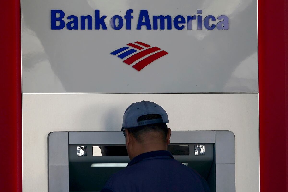 Un cajero automático de Bank of America. (Foto AP /Jeff Chiu)