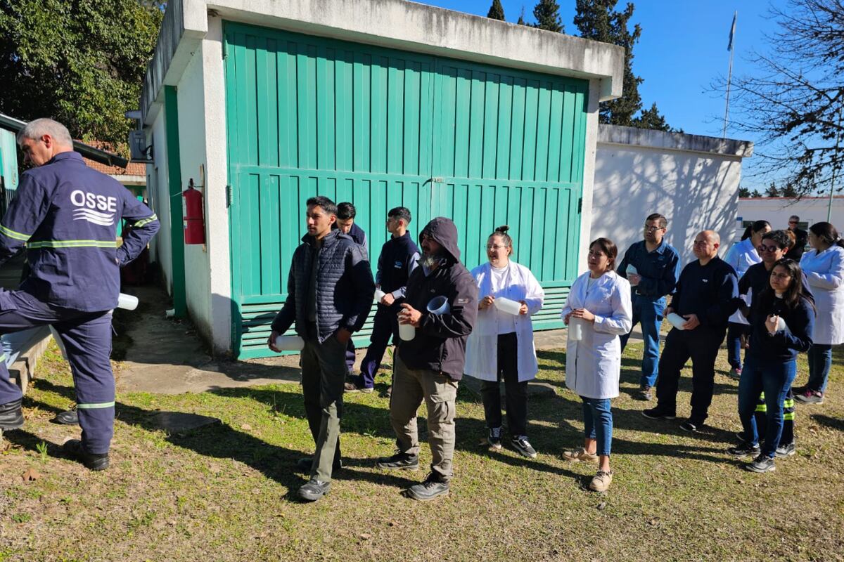 Extracción de muestras de agua - Jornada Ensayo de Aptitud Rondas 2025 – Planta Potabilizadora Suquía de Aguas Cordobesas.