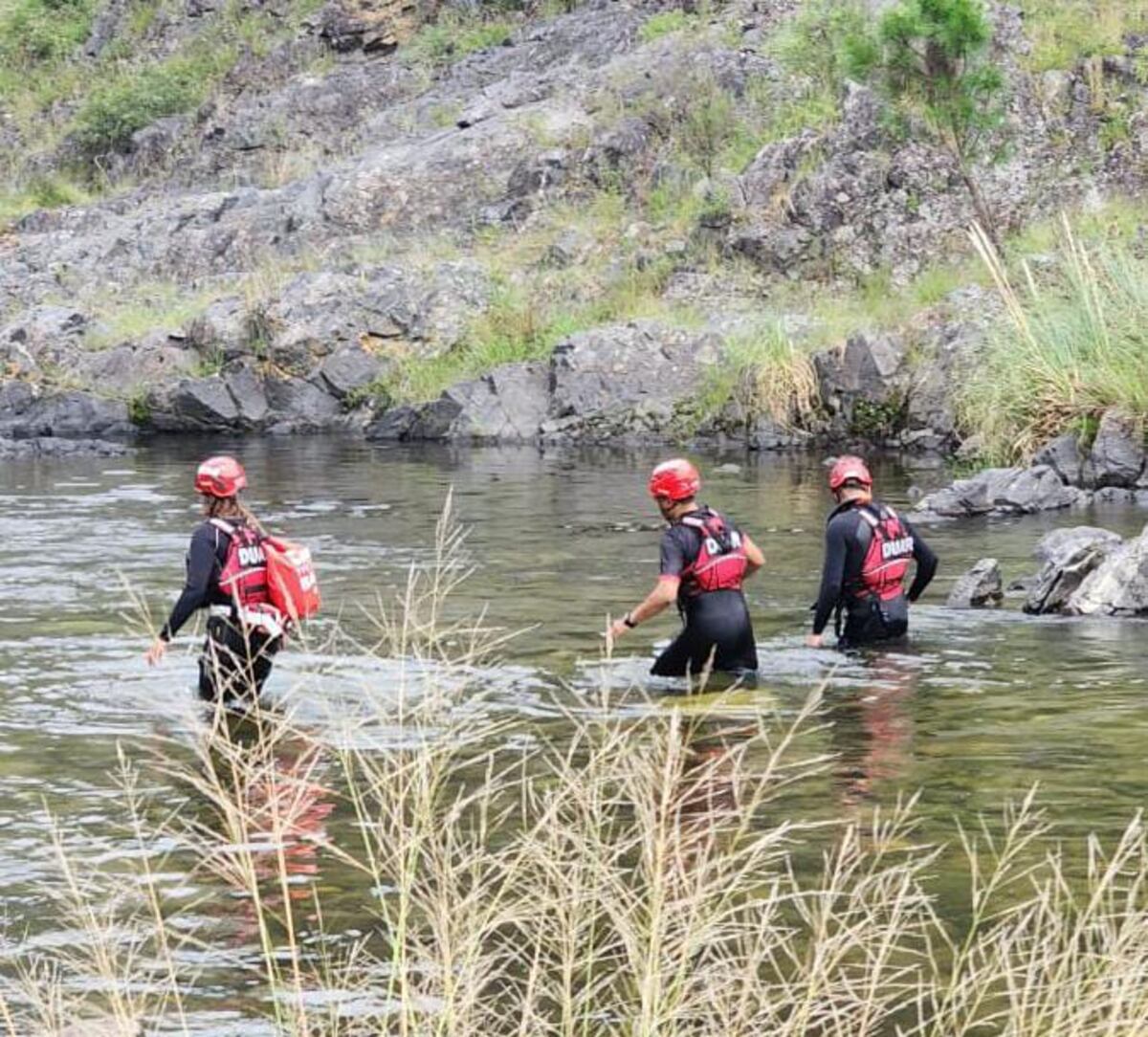 Calamuchita: rescatistas buscan a un turista en el río El Durazno