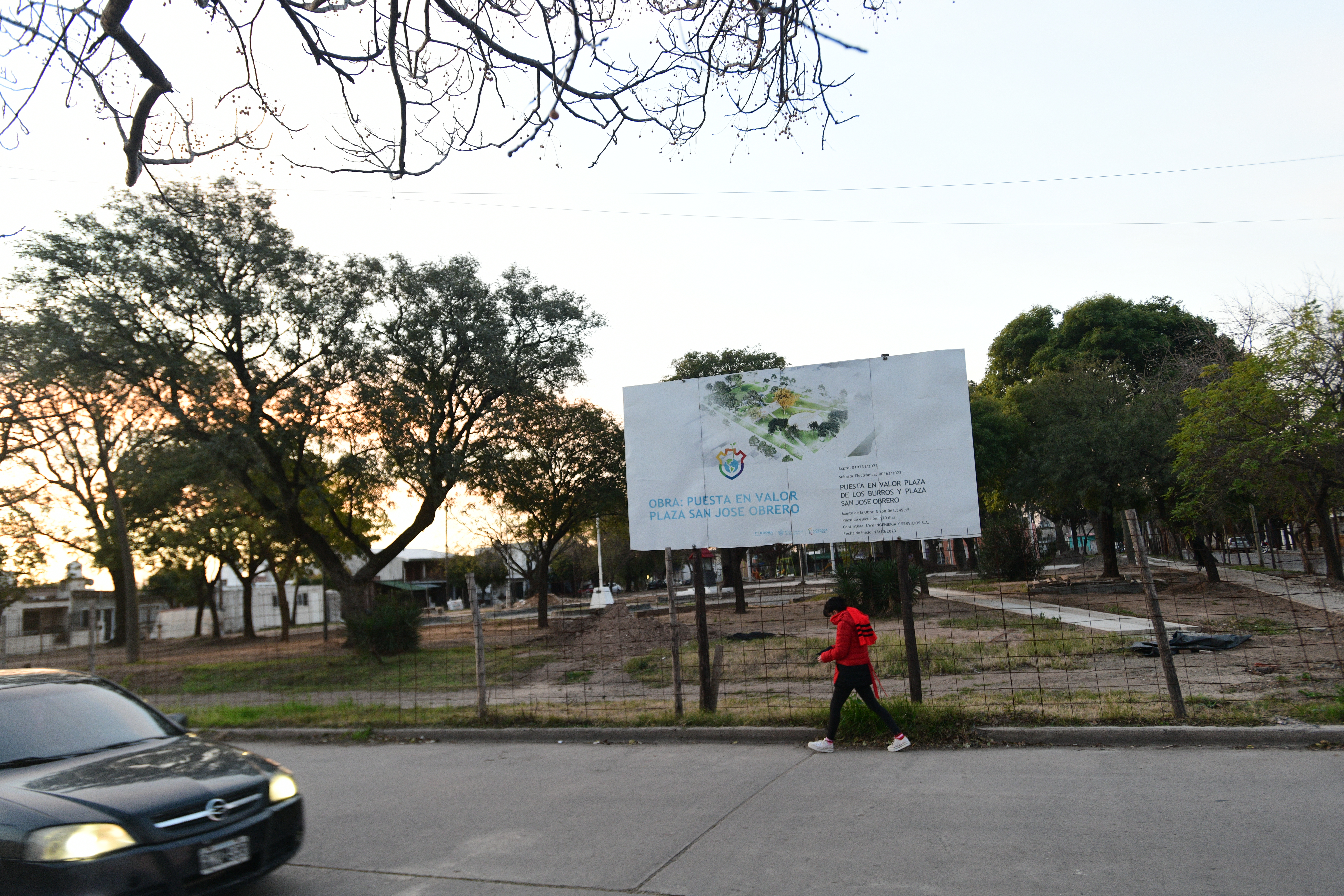 Obras abandonadas en plazas barriales. Plaza San José Obrero en Barrio Ampliación Empalme. Foto Javier Ferreyra