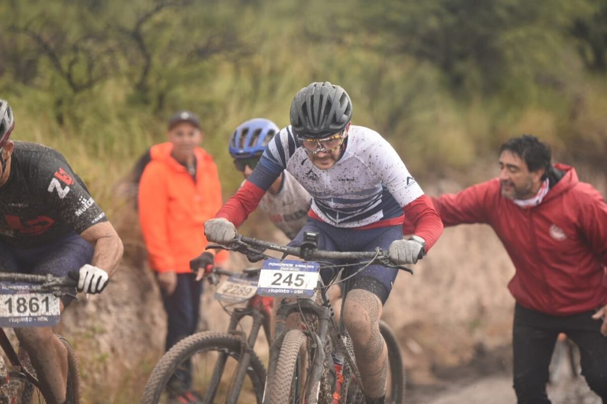 Desafío Río Pinto, día2. La competencia más convocante de MTB a nivel continental, con una inscripción de 5500 participantes, un récord histórico. (La Voz)