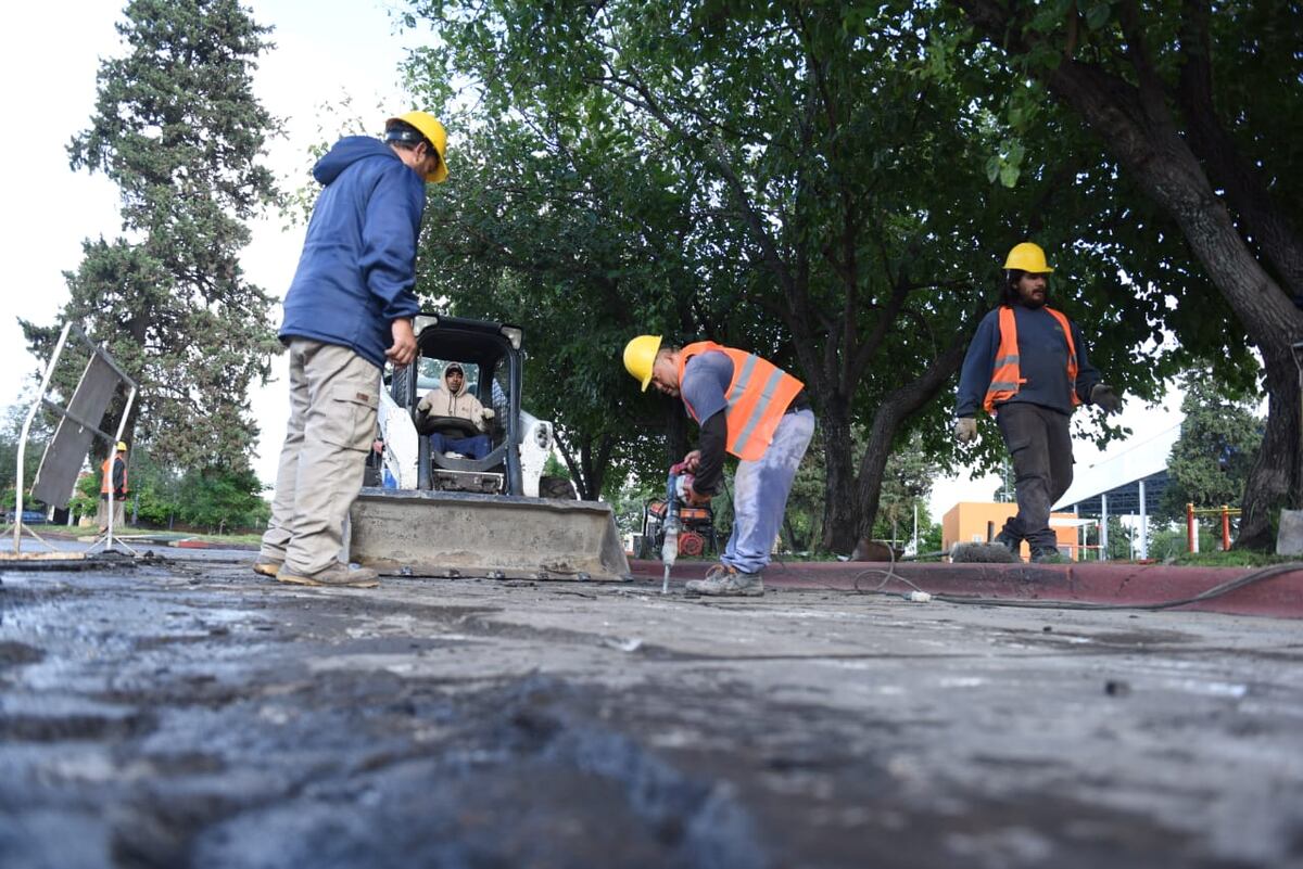 Operativo de limpieza y bacheo tras las lluvias en la ciudad de Córdoba. (Municipalidad de Córdoba)