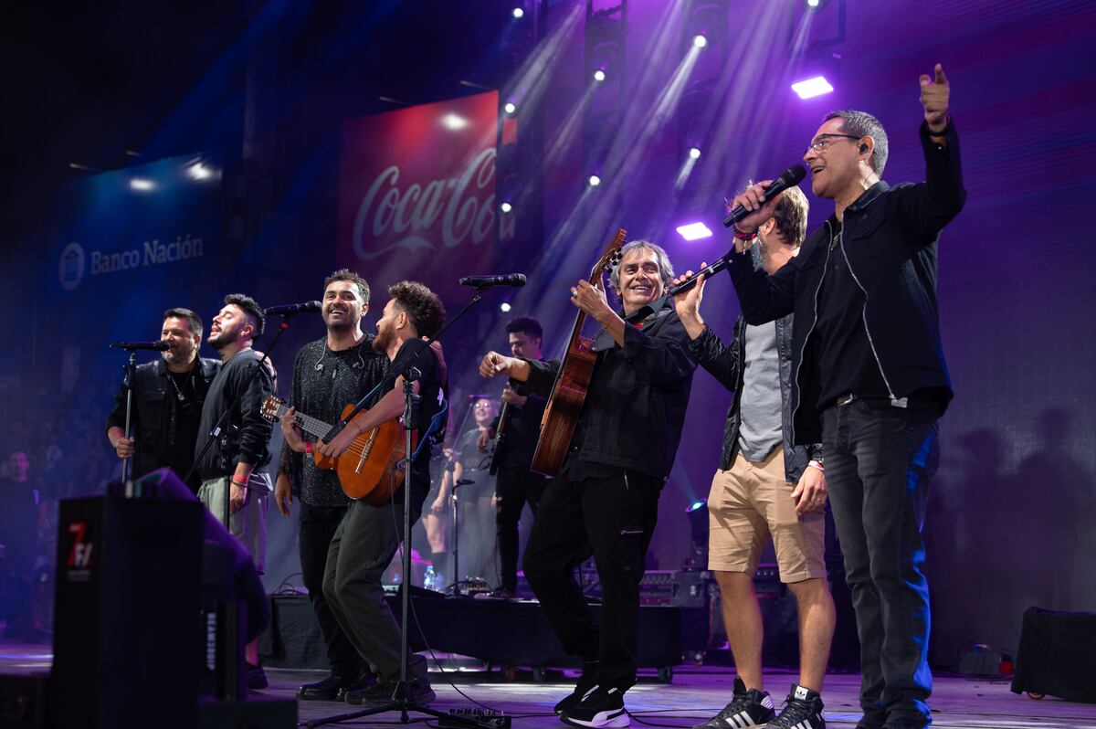 Ahyre y Los Nocheros junto a Jorge Rojas sacaron a relucir la tradición musical salteña. (La Voz).