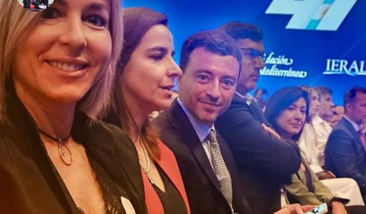 Incómodo. El diputado Rodrigo de Loredo vivió un momento incómodo, cuando el presidente Milei acusó de golpista a Raúl Alfonsín. Tuvo que salir a responderle. (La Voz)