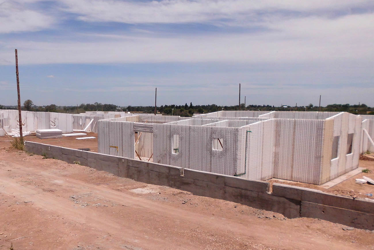 Son sistemas aptos para construir viviendas residenciales, salones comerciales y hasta edificios en altura.