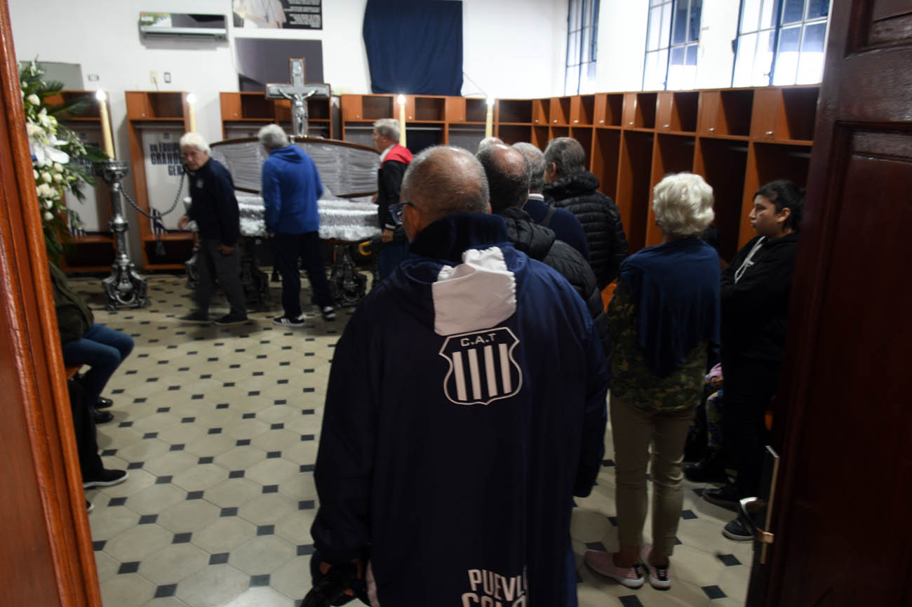 Velorio de Luis Adolfo Galvan en la Boutique de Barrio Jardin (Ramiro Pereyra/La Voz)