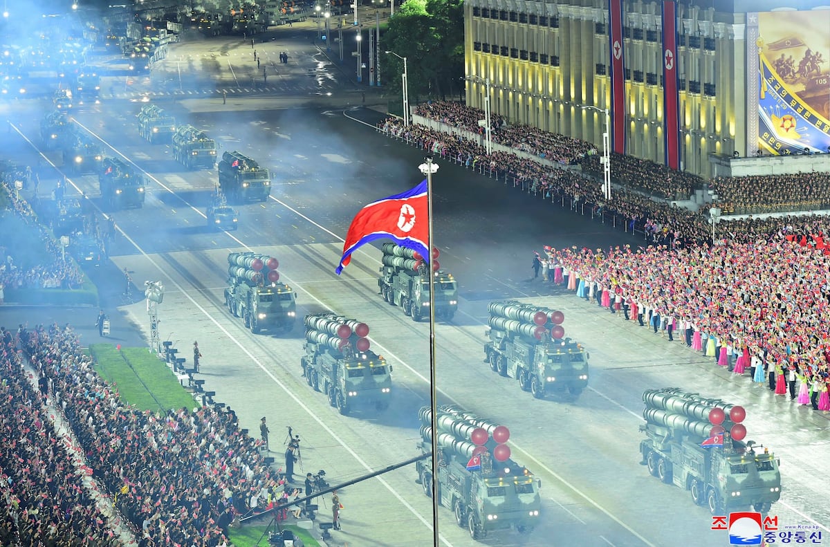 El desfile militar presidido por Kim Jong Un en Corea del Norte.