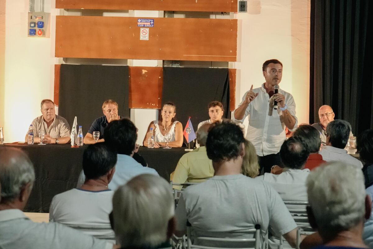 De Loredo participó de la asamblea ruralista de Río Cuarto.