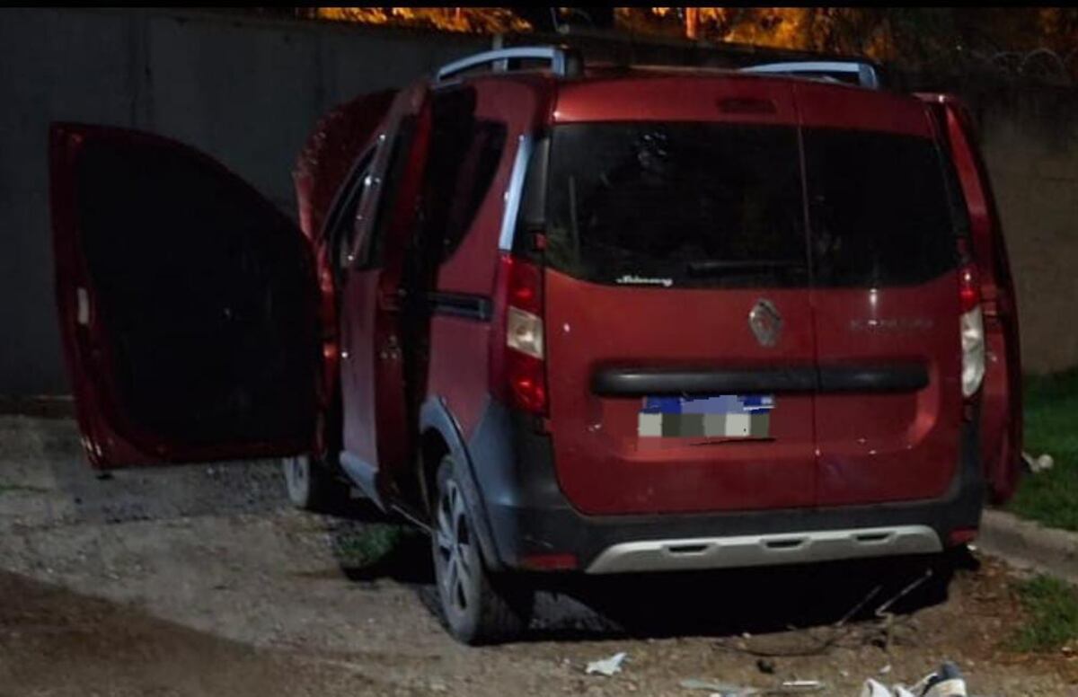Capital. Detuvieron a dos adolescentes que iban en un auto buscado por la Justicia. (Policía de Córdoba)