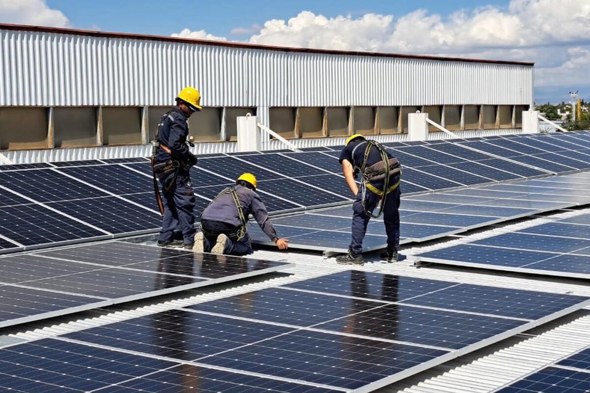 La energía solar es conveniente en casos de alto consumo energético.