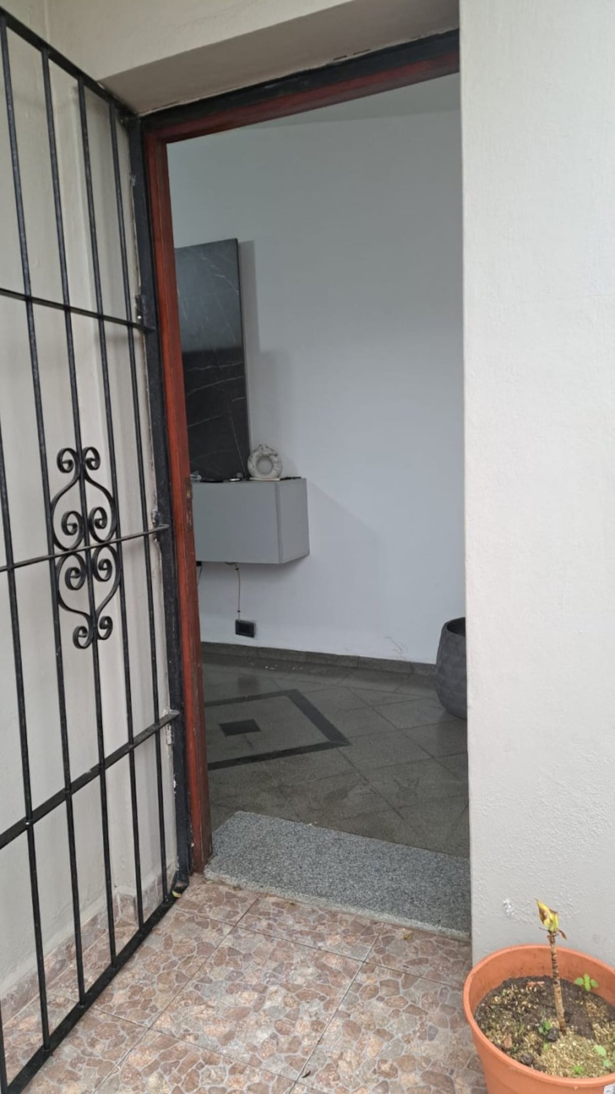 Allanamiento equivocado en Río Cuarto. (LV16)