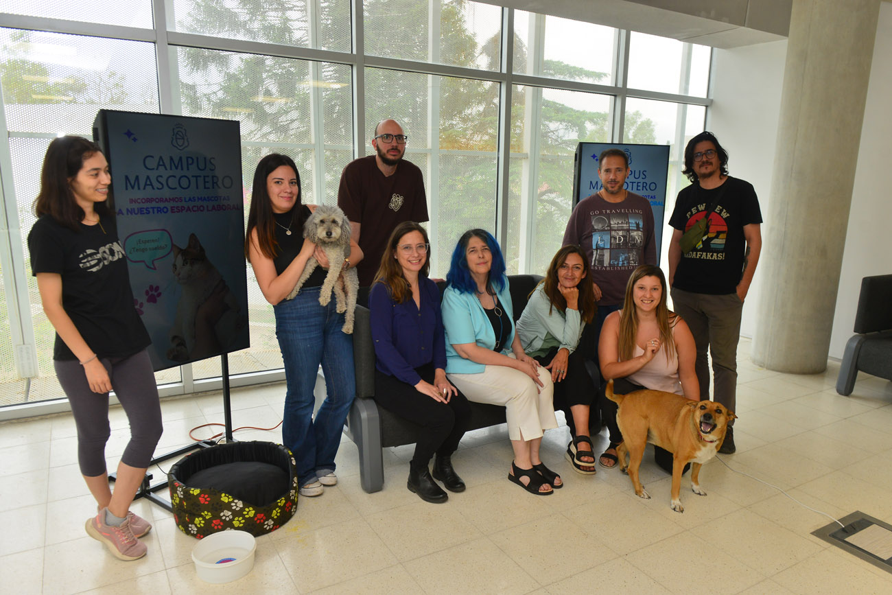El equipo pionero del Campus Mascotero en la UNC. (Nicolás Bravo / La Voz)