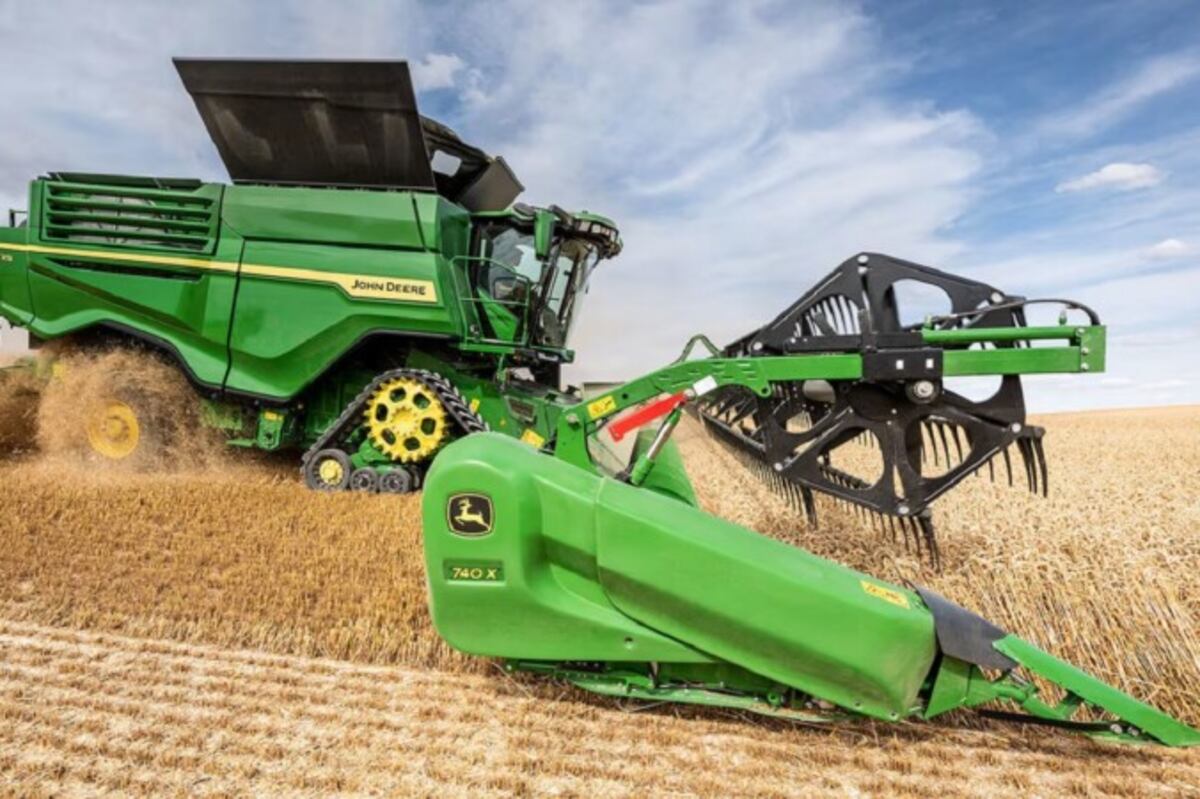 UNA CLASE 10. La cosechadora X9 1000 que John Deere trae al mercado argentino para la cosecha 2025/2026. (Prensa John Deere)