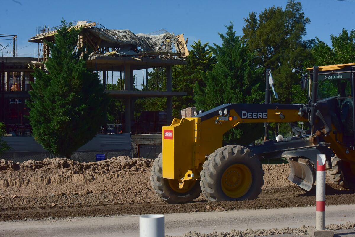 Derrumbe de losa de un edificio en construcción en Villa Allende. (Jorge Peñaranda / La Voz)