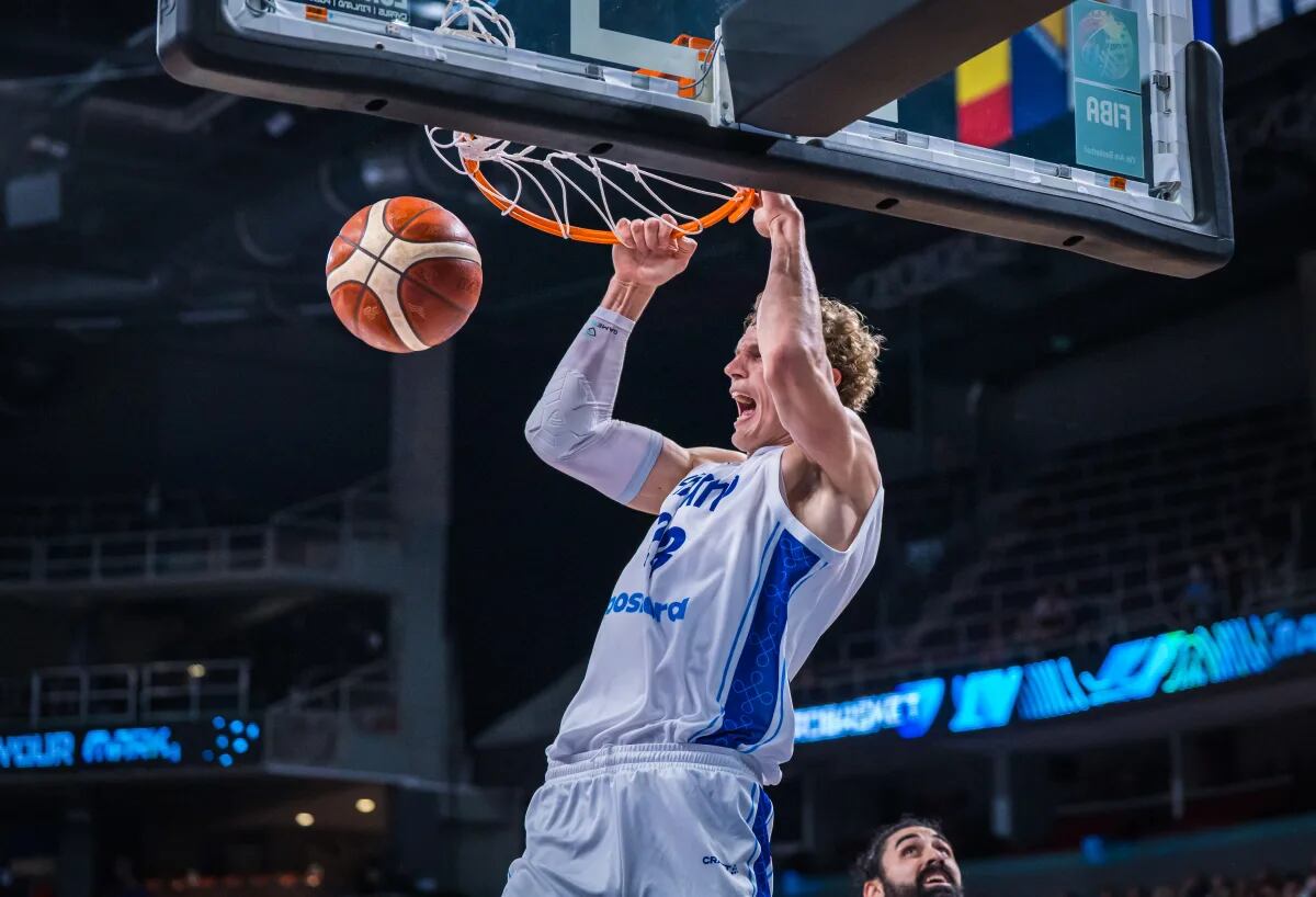 Lauri Markkanen, el NBA que lideró a Finlandia a la clasificación a las semifinales del Eurobasket. (Fiba)