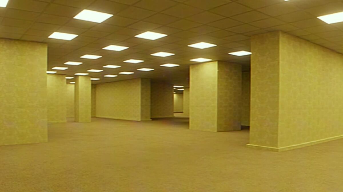 Así son los Backrooms: el espacio liminal que emula una arquitectura desprovista de vida