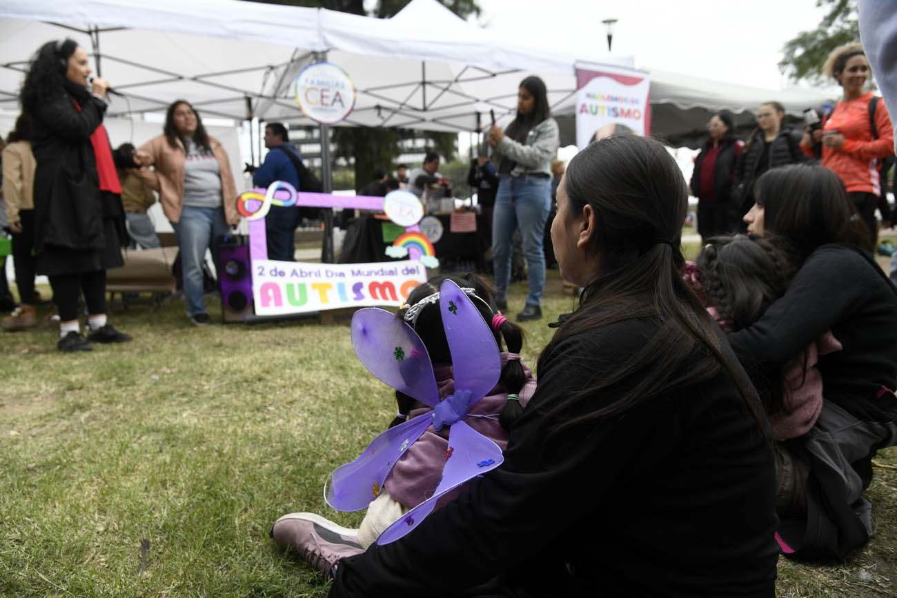 Concientización del autismo en el Parque Las Heras-Elisa. (Ramiro Pereyra /La Voz)