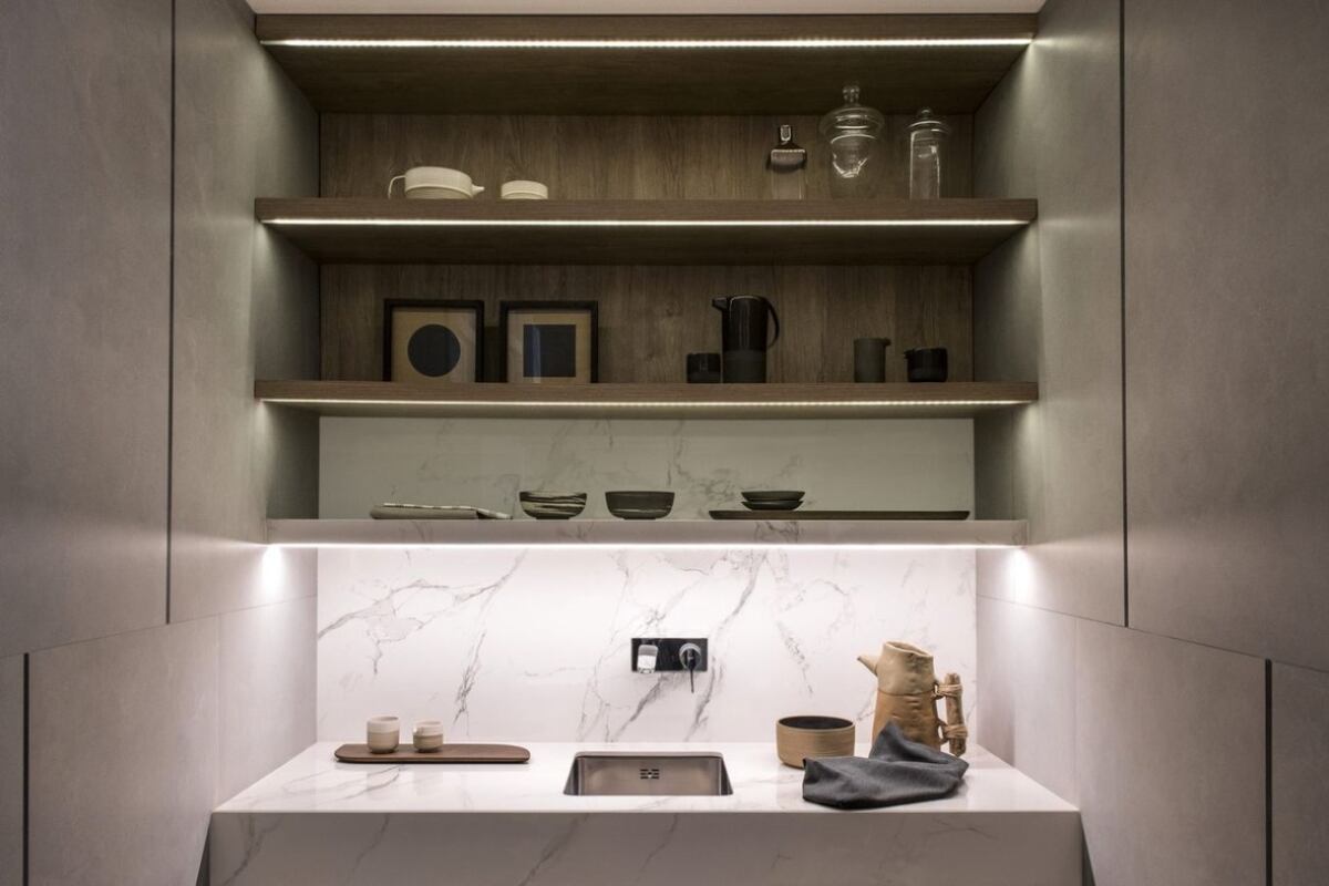 Listello Led Embutible, para iluminar la mesada, muebles o guardarropas. Foto: Atrim