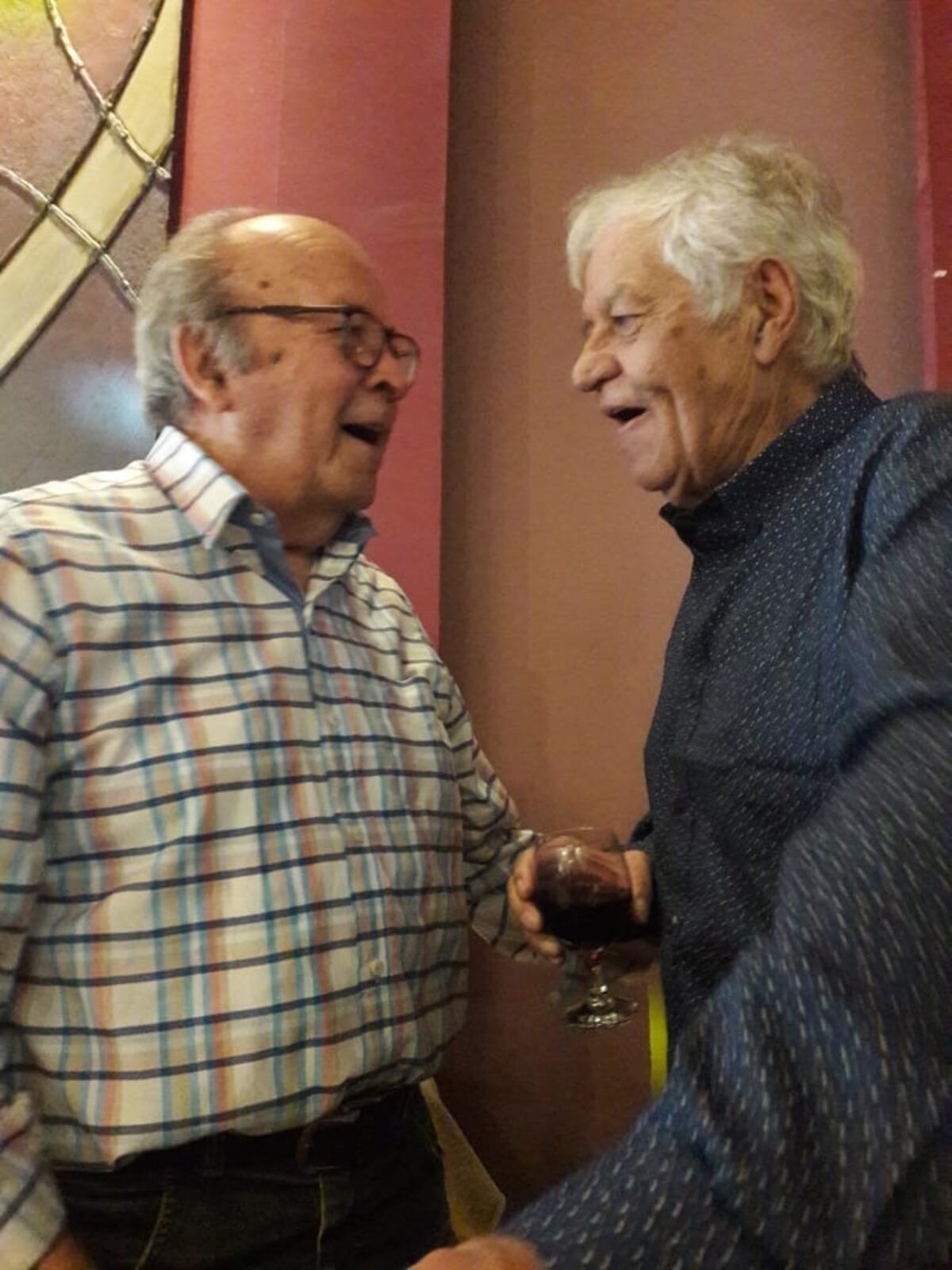 La historia del banderín de la selección de básquet de la Unión Soviética que quedó en manos de un cordobés. (Gustavo Farías)