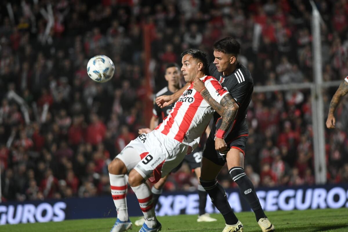 Instituto y River se miden en el Monumental de Alta Córdoba por la fecha 14 de la Copa de la Liga Profesional. (Javier Ferreyra / La Voz)