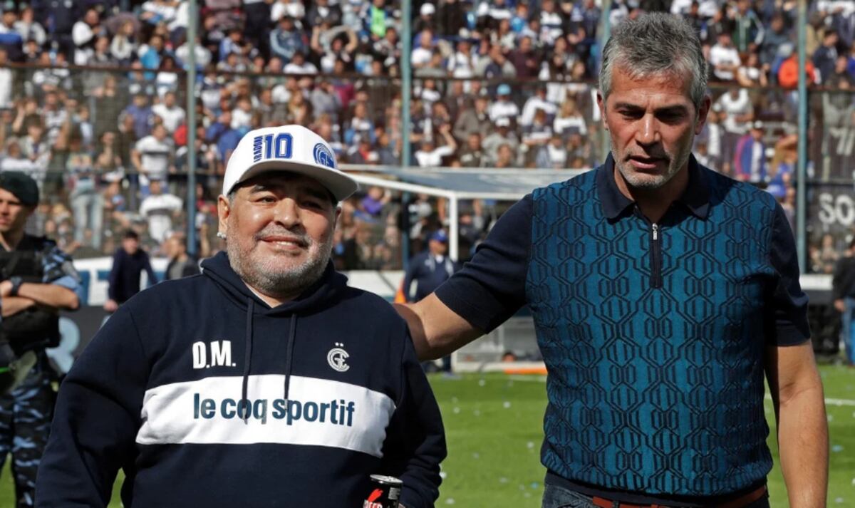 Diego Maradona y junto con Gabriel Pellegrino. / Gentileza.