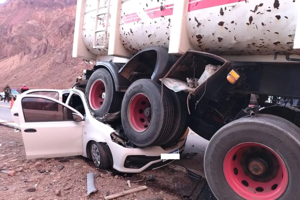 Terrible choque en ruta 7 de Mendoza. (Ministerio de Seguridad de Mendoza)