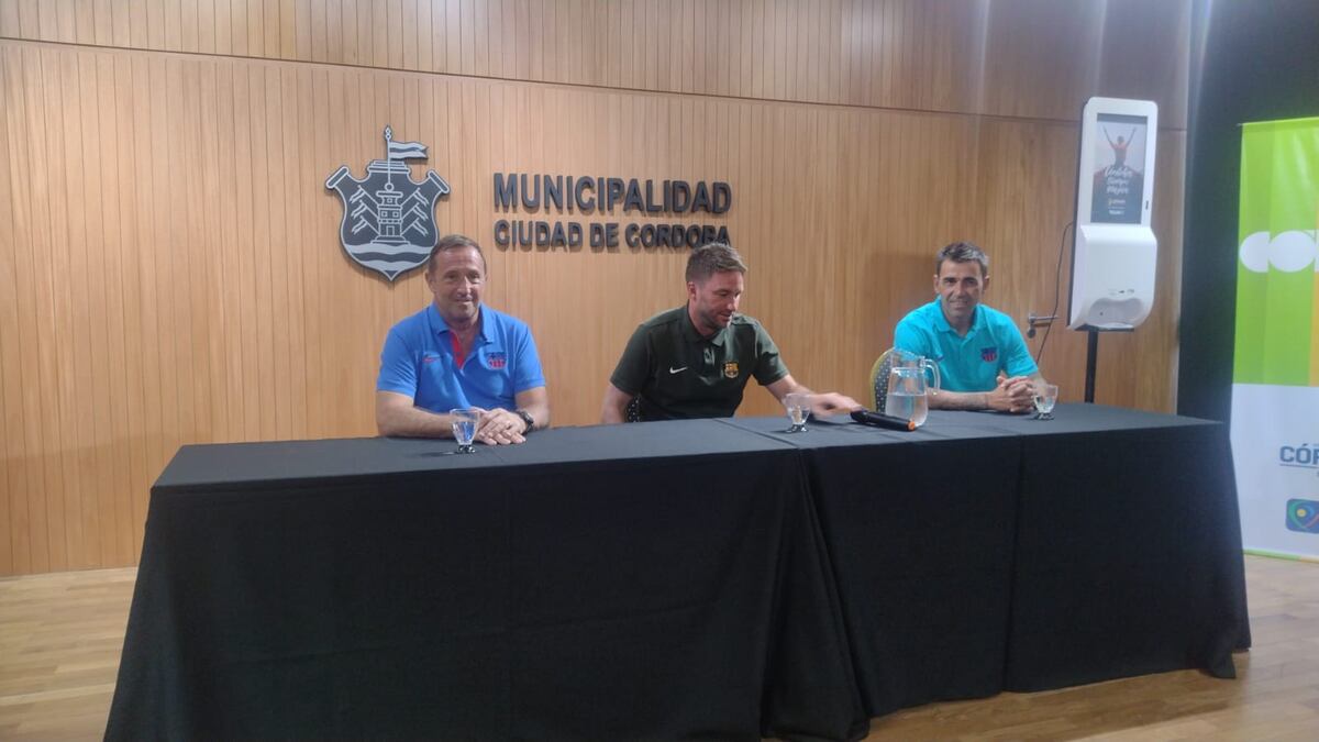 Fowler, Guerrero y Bergese (Barcelona Academy Campus Córdoba). El lanzamiento se hizo en la Municipalidad.