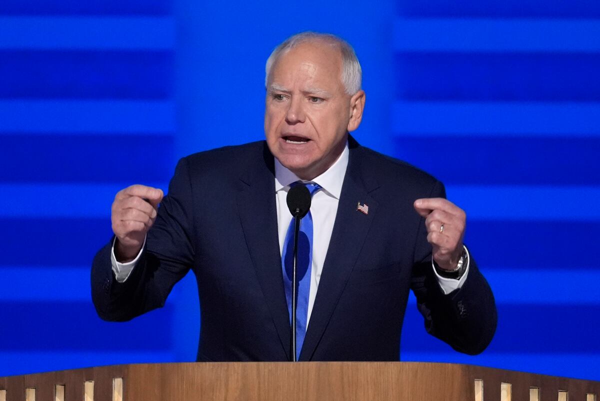 El candidato vicepresidencial demócrata Tim Walz en la Convención Nacional Demócrata en Chicago el 21 de agosto del 2024. (Foto AP/J. Scott Applewhite)