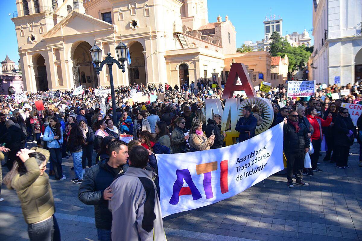 Suspensión de actividades y movilización por la ley de emergencia en discapacidad en Córdoba. (Pedro Castillo / La Voz)