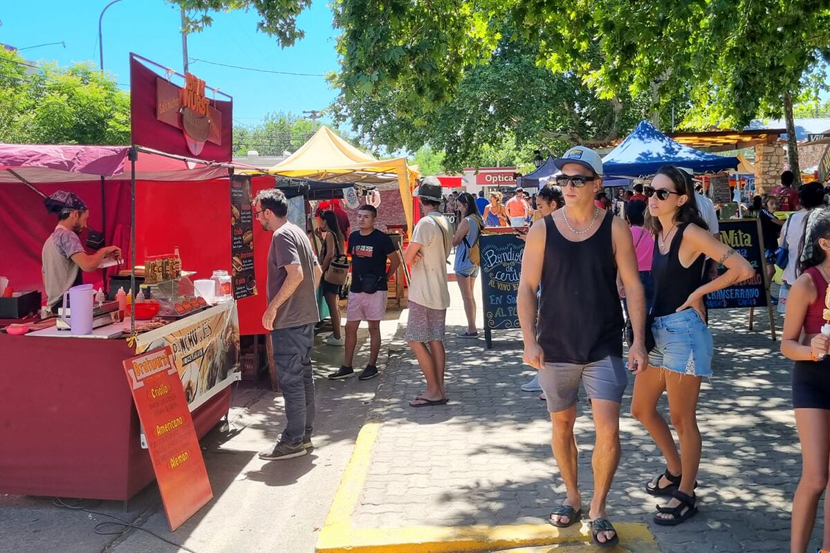 Feria de Villa Las Rosas. Un clásico de cada jueves y sábado en Traslasierra. (Archivo)