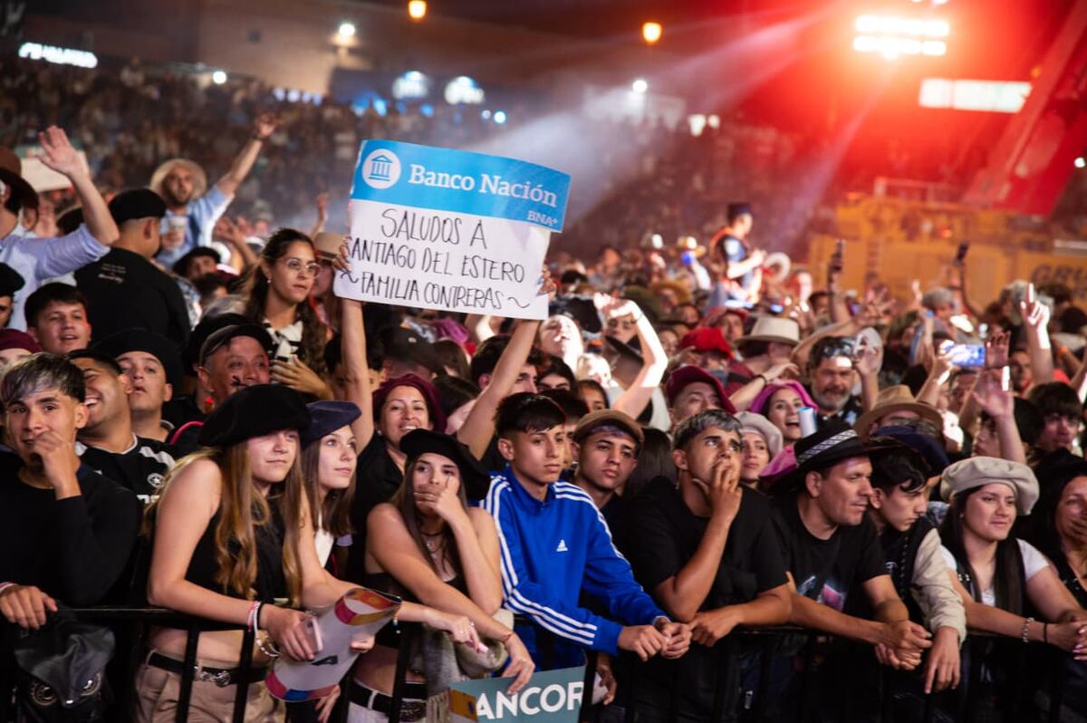 Este domingo, más de 27 mil personas redondearon un fin de semana inolvidable para el festival, con arriba de 80 mil entradas vendidas en tres días. (La Voz).