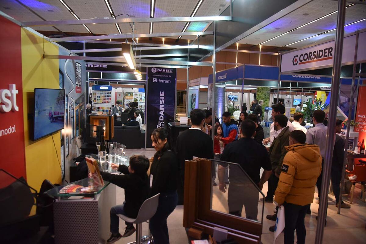 Proyectar Córdoba reunió a más de 5.000 visitantes profesionales de la construcción, el diseño y el desarrollismo. (Facundo Luque / La Voz)