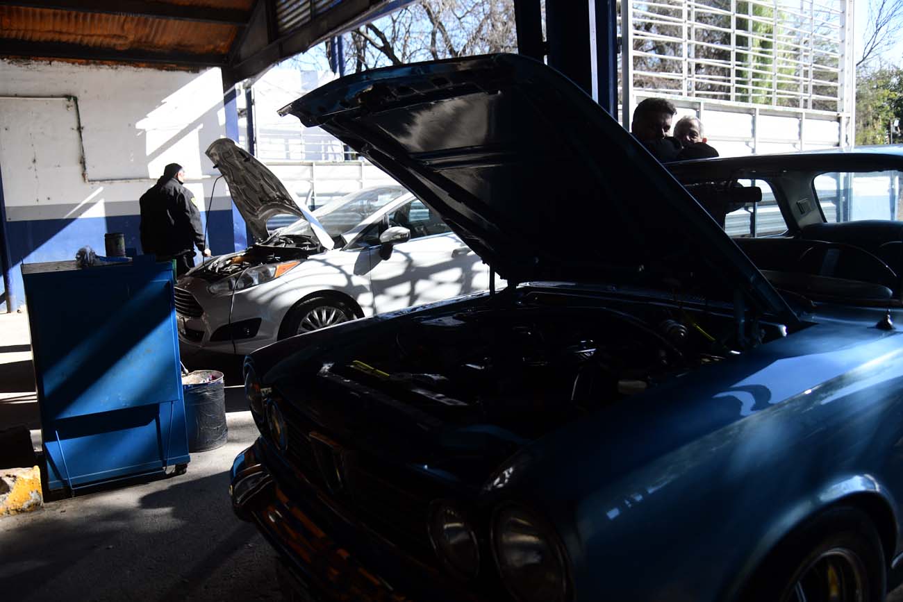 Puesto de verificación automotor de barrio las Palmas (Ramiro Pereyra /La Voz)