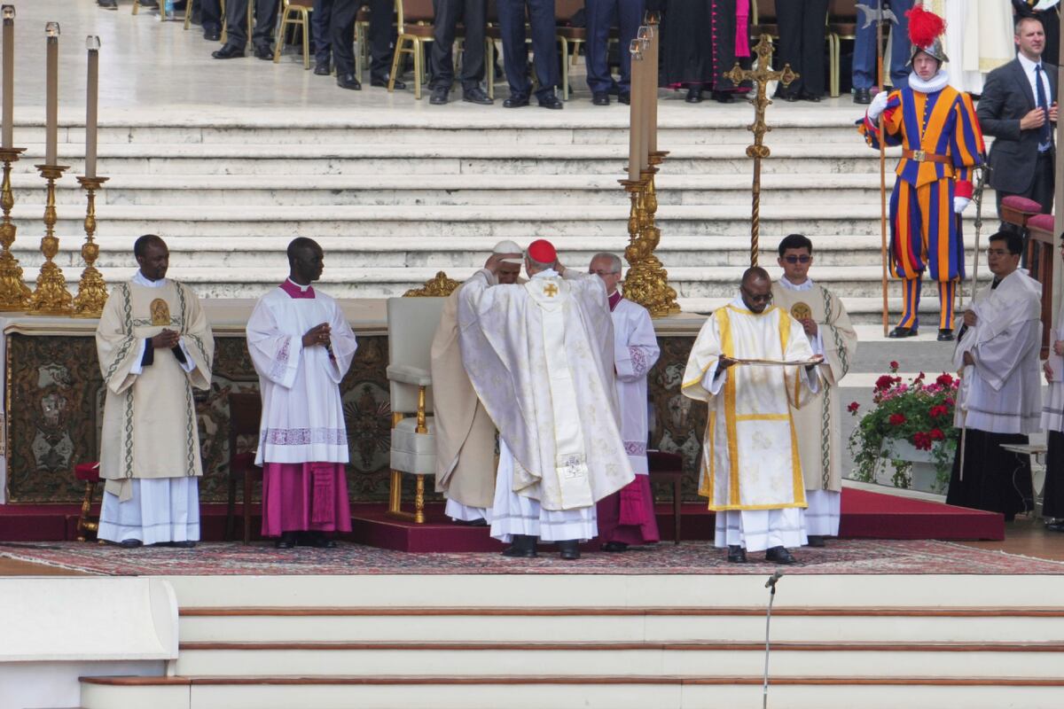 La inauguración formal del pontificado del papa León XIV en la Plaza de San Pedro, este domingo 18 de mayo de 2025. (AP)