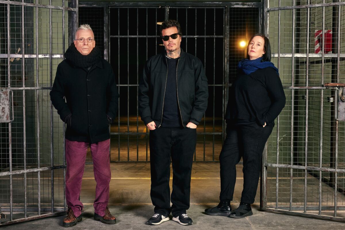 Gerardo Romano, Sebastián Ortega, Ana Garibaldi. (Gentileza Netflix/Fotos: Bruno Ilusorio)