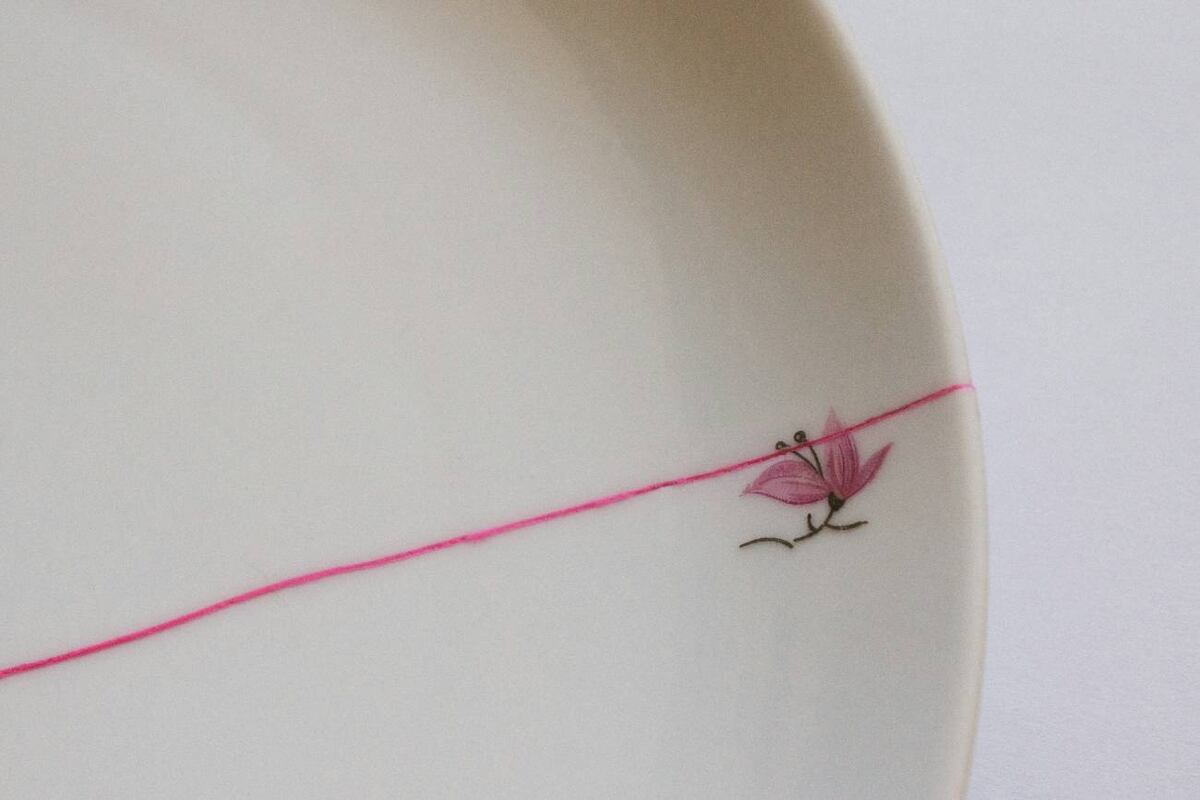 El arte japonés de dar un nuevo uso a la cerámica rota resaltando sus cicatrices tiene un significado espiritual profundo que nos puede servir para evolucionar y crecer. (Pexels)