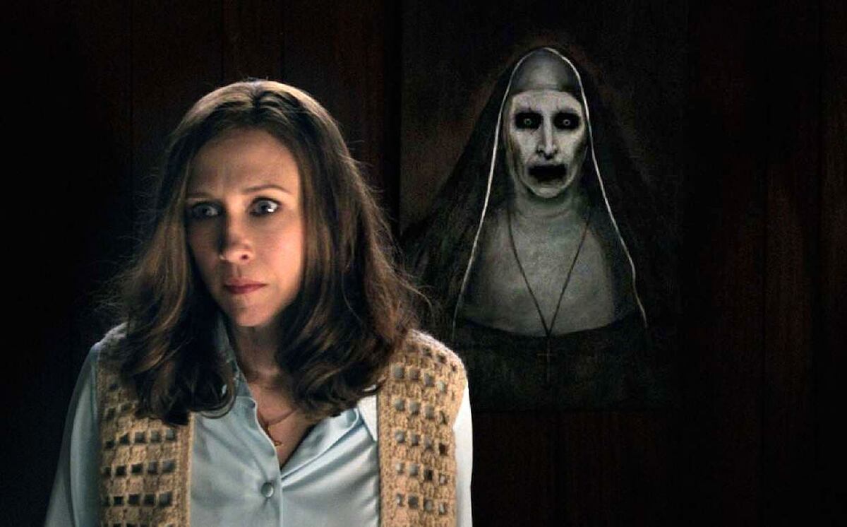 Monja con película propia